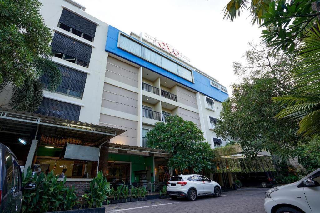 Prime Royal Hotel Surabaya Exterior foto