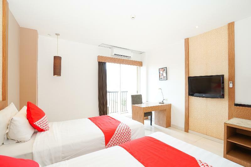 Prime Royal Hotel Surabaya Exterior foto